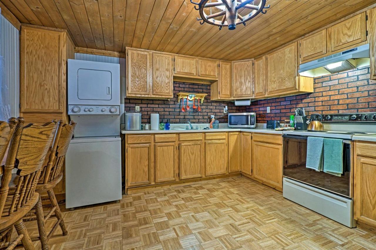 Charming Pioche Apartment On Main St Near Hiking! Exterior photo